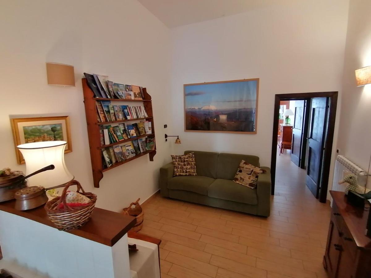 Apartamento Il Sorriso Orvinio Exterior foto