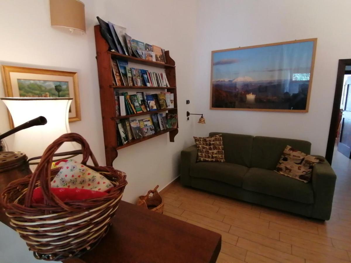 Apartamento Il Sorriso Orvinio Exterior foto